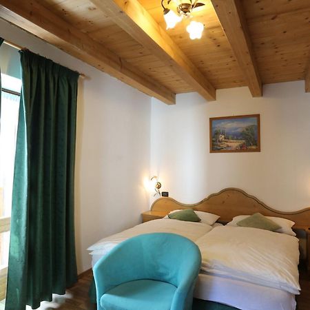 Albergo Centrale Forni di Sopra Rum bild