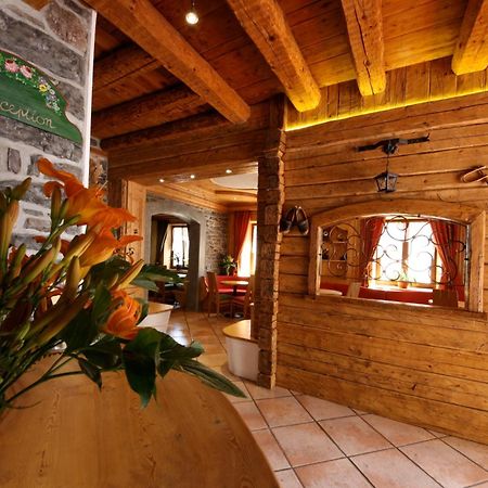 Albergo Centrale Forni di Sopra Exteriör bild