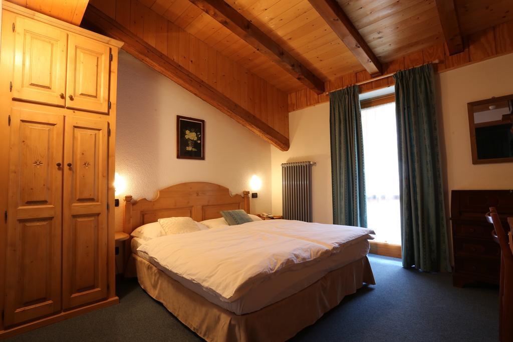 Albergo Centrale Forni di Sopra Rum bild