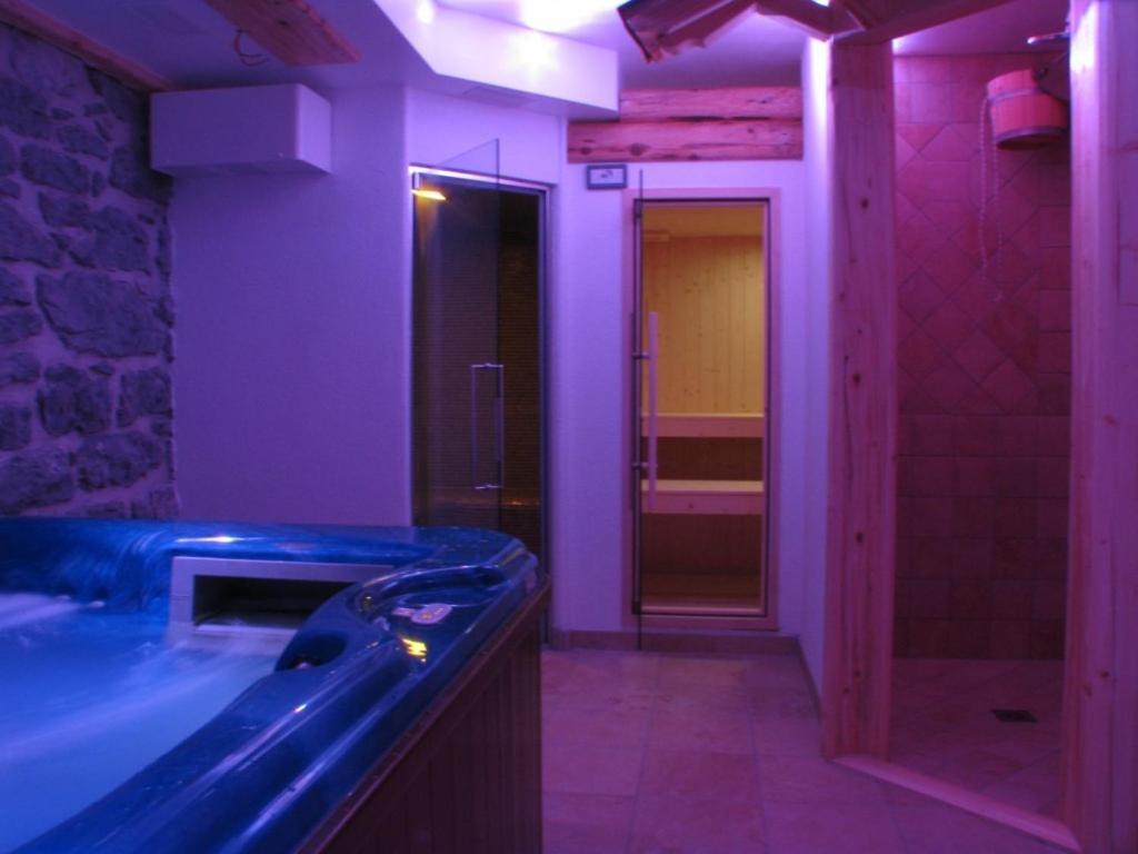 Albergo Centrale Forni di Sopra Exteriör bild