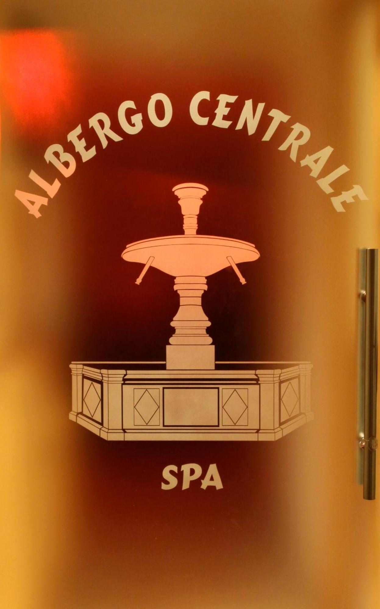Albergo Centrale Forni di Sopra Exteriör bild