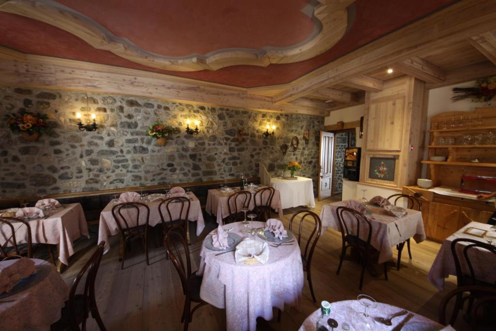 Albergo Centrale Forni di Sopra Exteriör bild